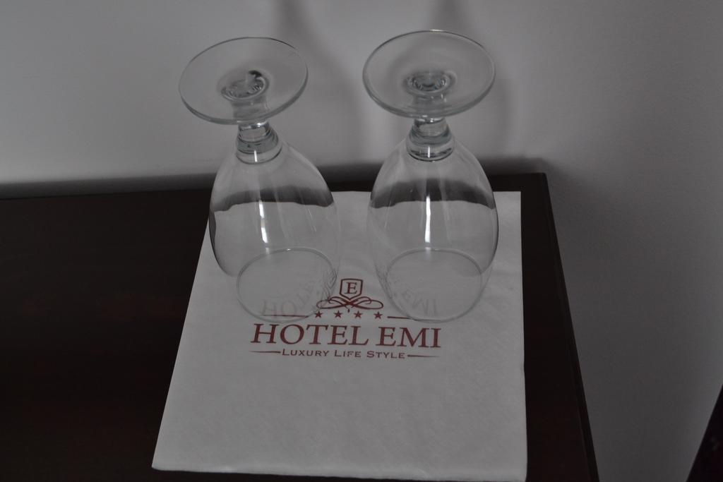 סטרומיצה Hotel Emi מראה חיצוני תמונה