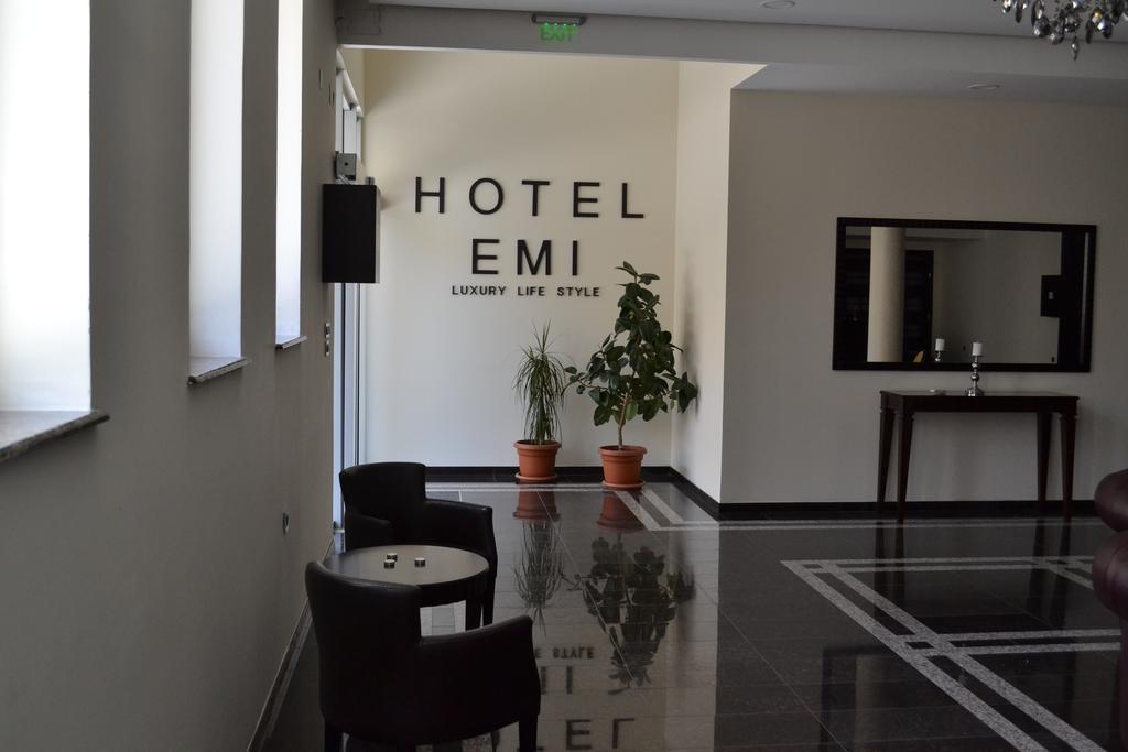 סטרומיצה Hotel Emi מראה חיצוני תמונה